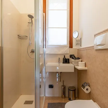 Al Castagneto Foresteria Lombarda Guest house 3*